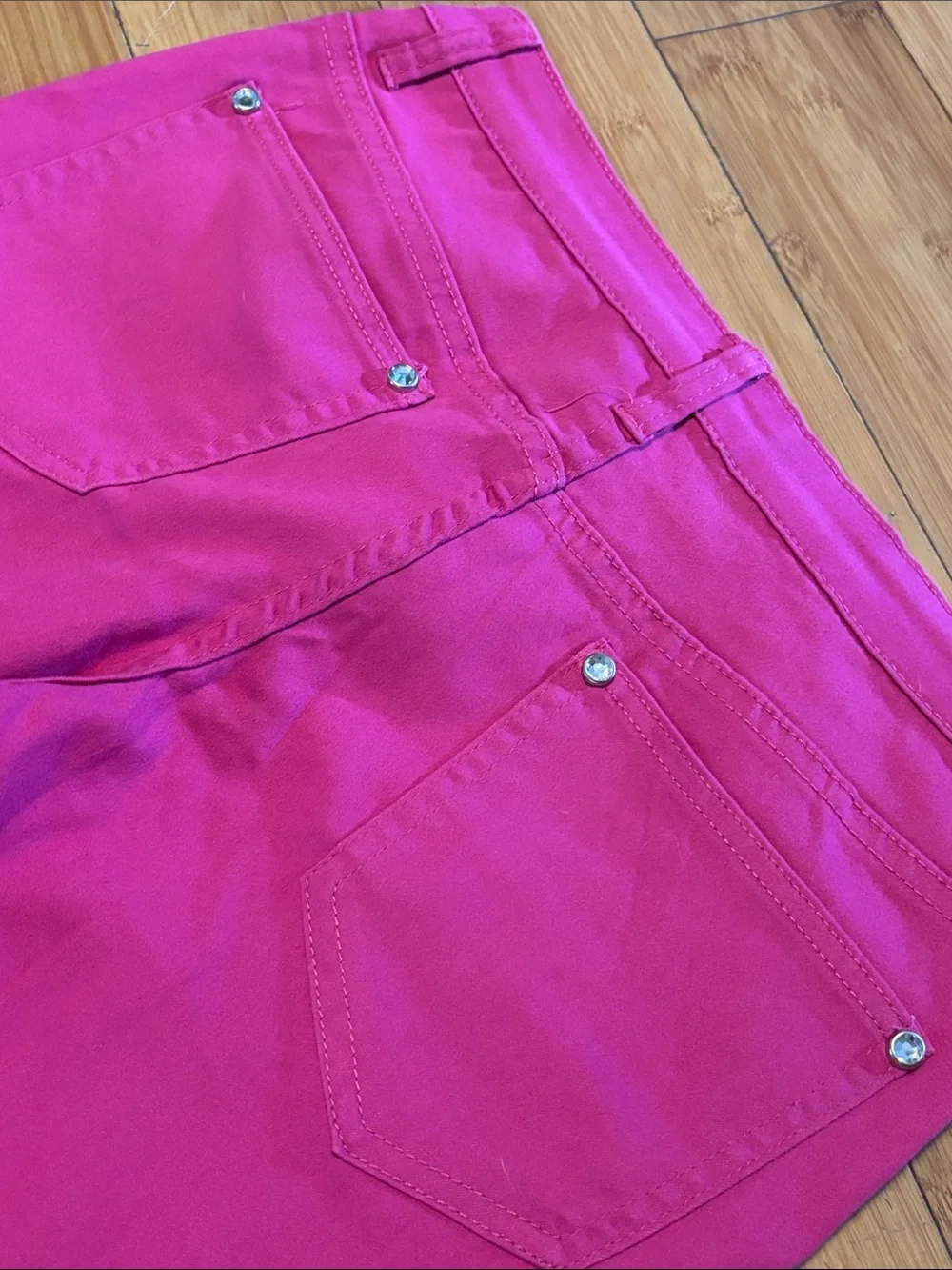 VENUS Hot Pink Stretch Capri Pants 8